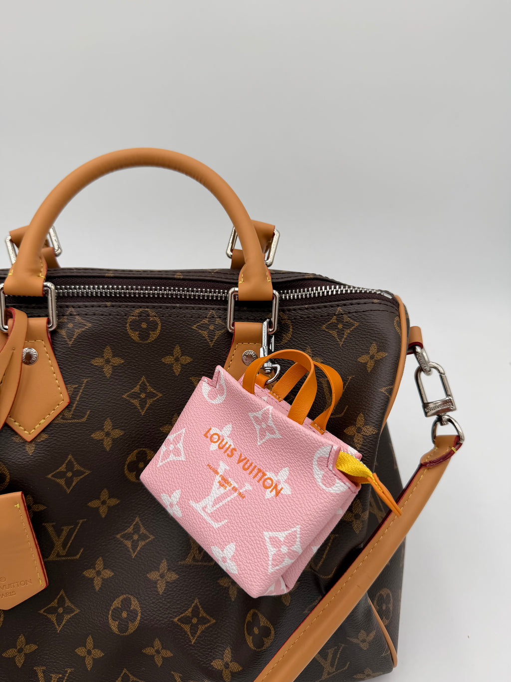 Charm/portachiavi shopping pink