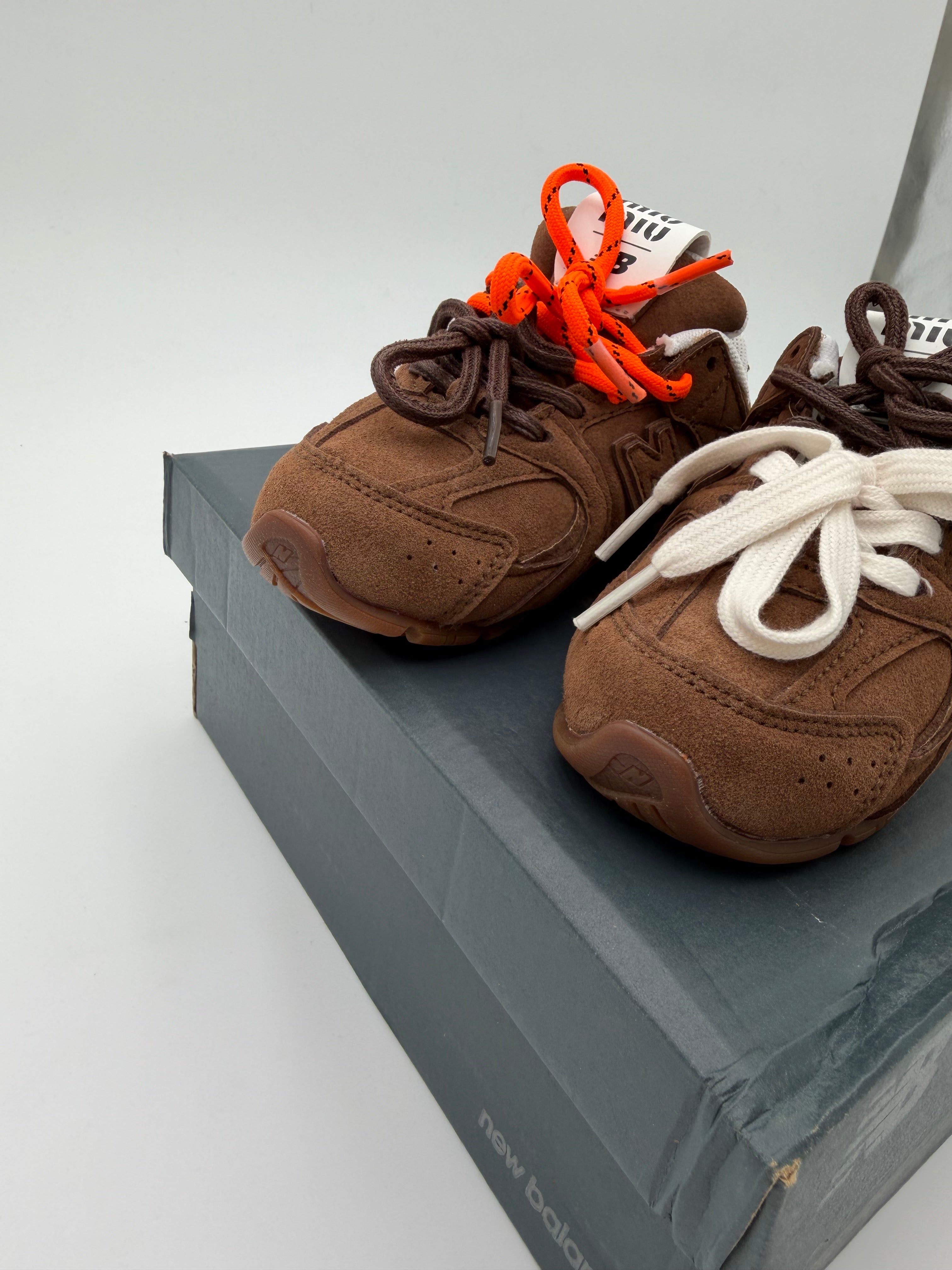Sneakers baby camel