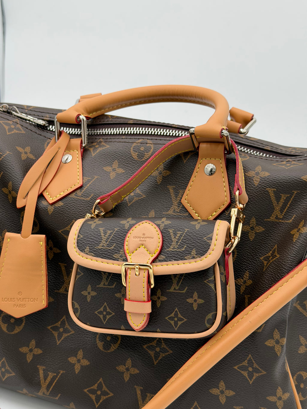 Charm/portachiavi brown