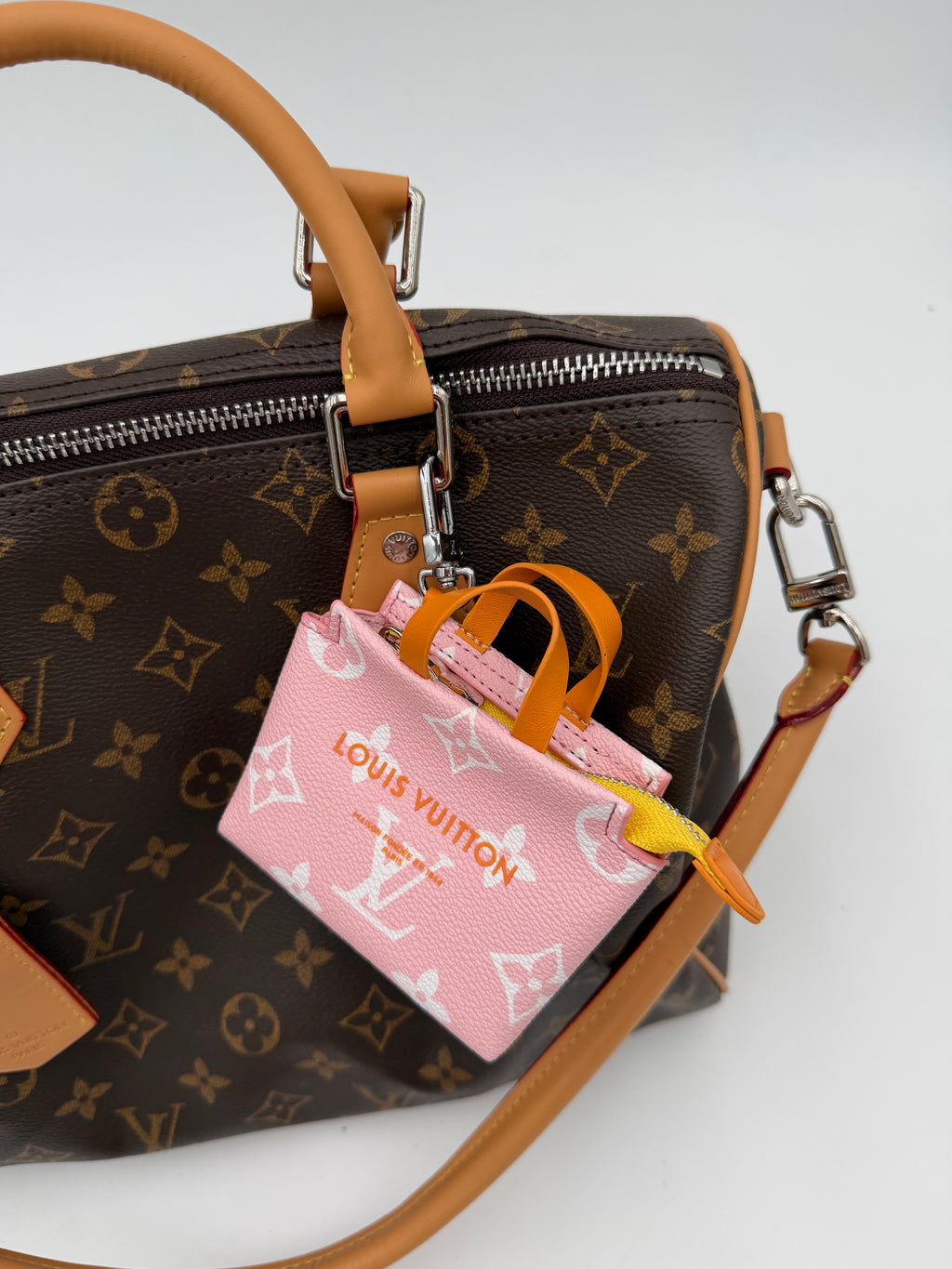 Charm/portachiavi shopping pink