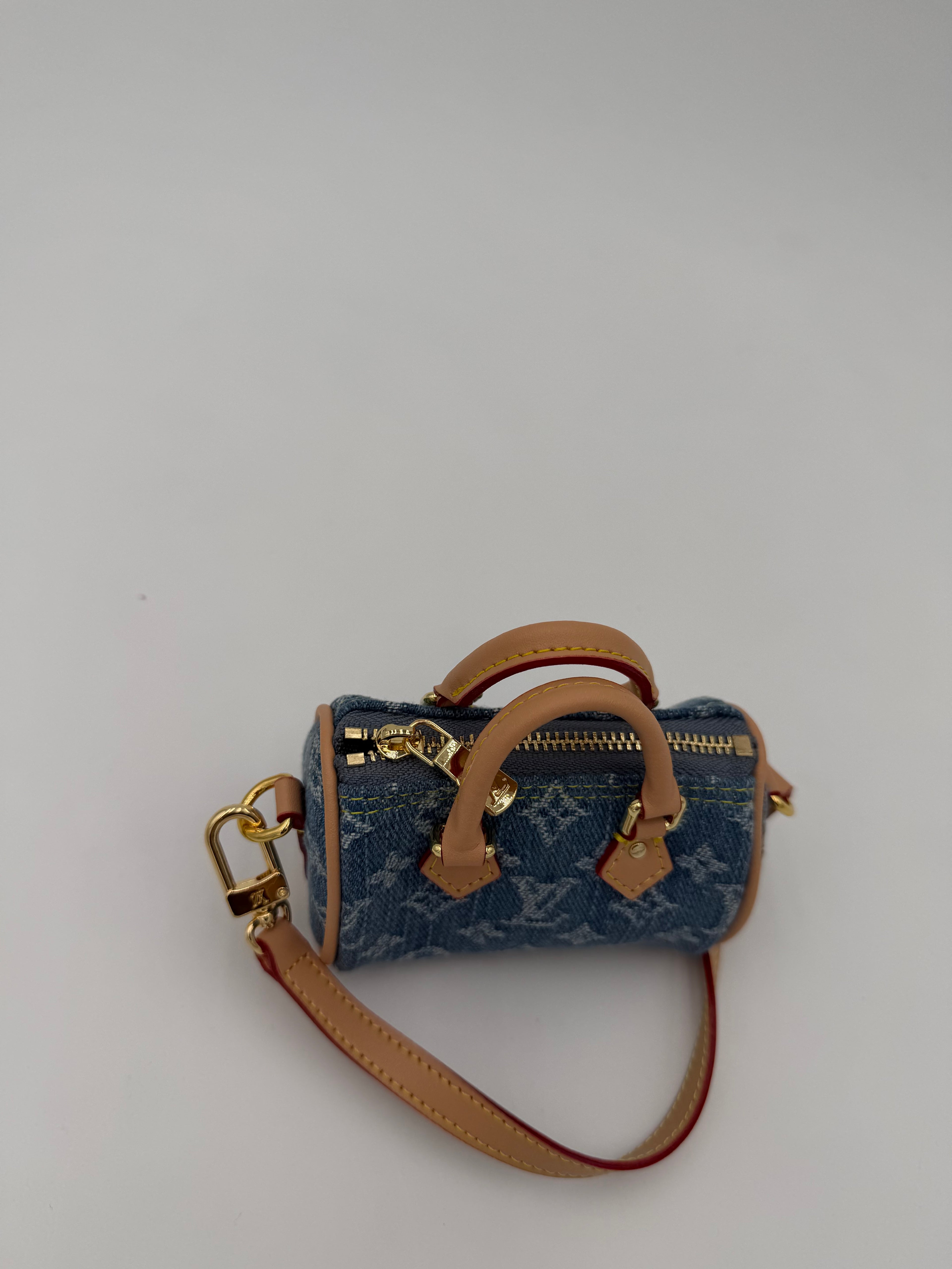 Charm/portachiavi baule denim